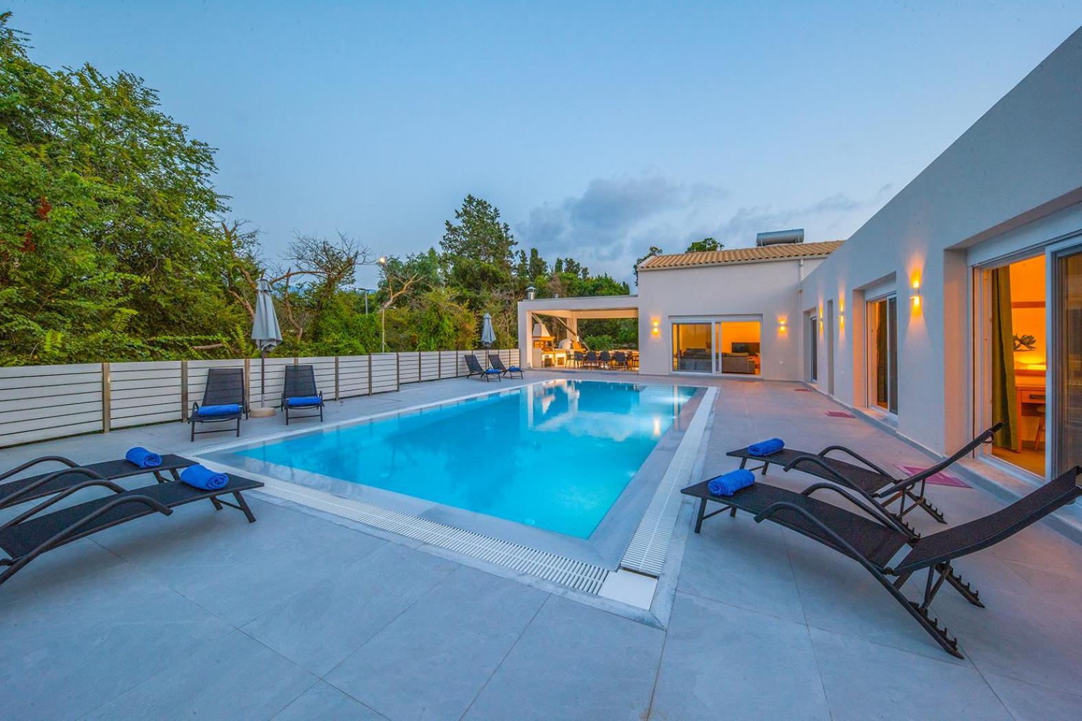 Villa Ami, Roda, Corfu: 10 Guests, Heated Pool, Private Mini Golf, Pool Table & More!! Roda (Corfu) Exterior foto